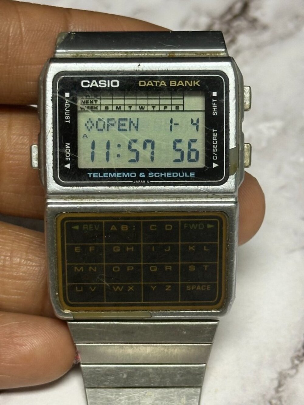 VTG. Casio Data Bank DBC 610 Watch Digital Silver Tone Telememo Parts Repair - Picture 2 of 8